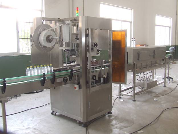 pvc shrinking labeling equipment for bottles ציוד לתיוג-PVC-שרוול-תיוג-מכונה-לבקבוק לחיות מחמד