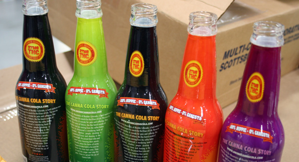 shrinkage labeler equipment for water bottles בקבוק_צוואר_כווץ_שרוול_עיוות1.jpg