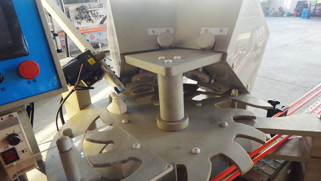 מפנה צלחת לכיסוי.jpg