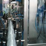 מכונת עטיפה אוטומטית למילוי בקבוק תיוג תיוג לקרטון