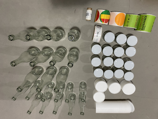 בקבוקים גלילים תוויות מכסים דוגמאות.JPG
