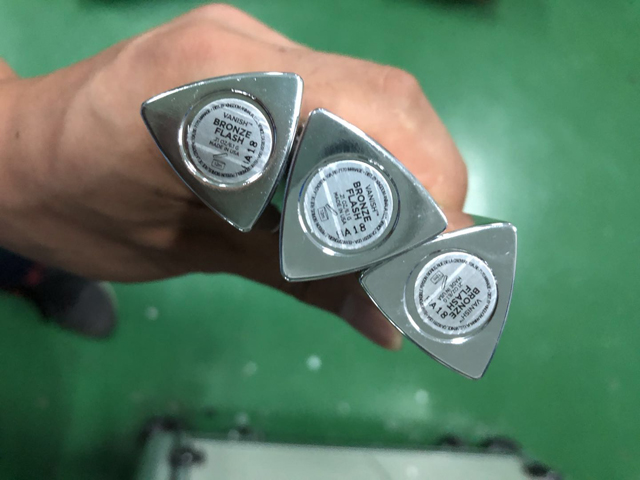 דגימות תיוג NO3 lipstick.jpg