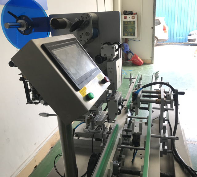 תמונת צד בדגם VK-LBL labeller.jpg