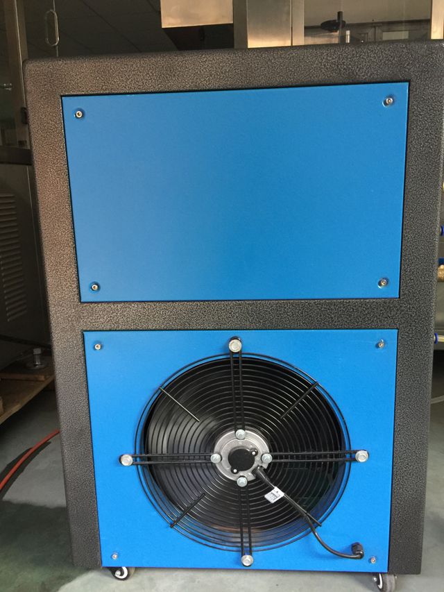 auxilliary equipment for filling sealing machines chiller למילוי צינורות איטום machineryu.jpg