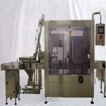 מכונת מכסה ואקום לצנצנות זכוכית מוטבעות אוטומטית עם גלאי מתכות