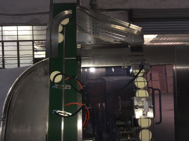 מערכת הרמת כובעים.jpg