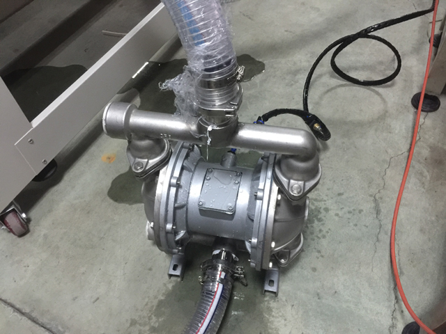 משאבת העברה לחומרי מילוי (1).JPG