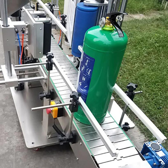 מכונת תיוג cylinder.jpg