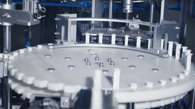 capper למילוי מזרק.jpg