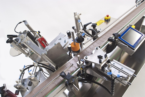 round bottle labeler equipment ציוד תיוג בקבוק עגול.jpg