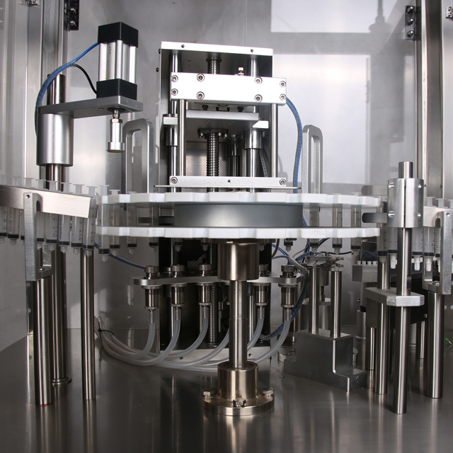 capper למילוי מזרק.jpg