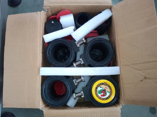 ראשי כיסוי לבקבוקים שונים moulds.jpg