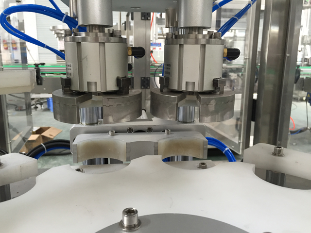 מכונת מכסה ואקום.jpg