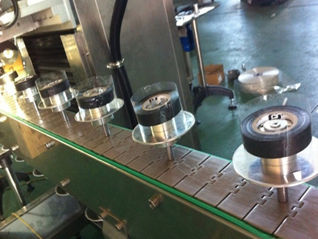 פרטים עבור shink labeling.jpg