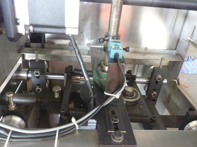 מסגרת נירוסטה למכונות אריזה.jpg