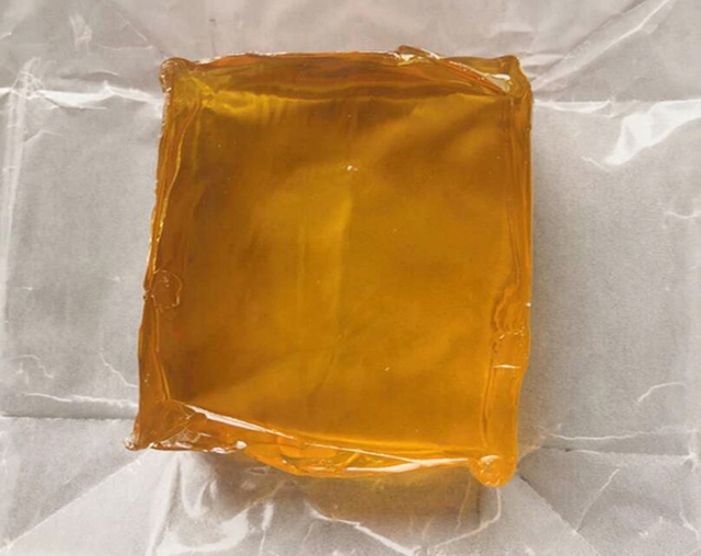 דבק חם להמיס חומרים.jpg