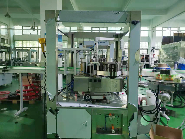 תוויות להמיס חם machine.jpg