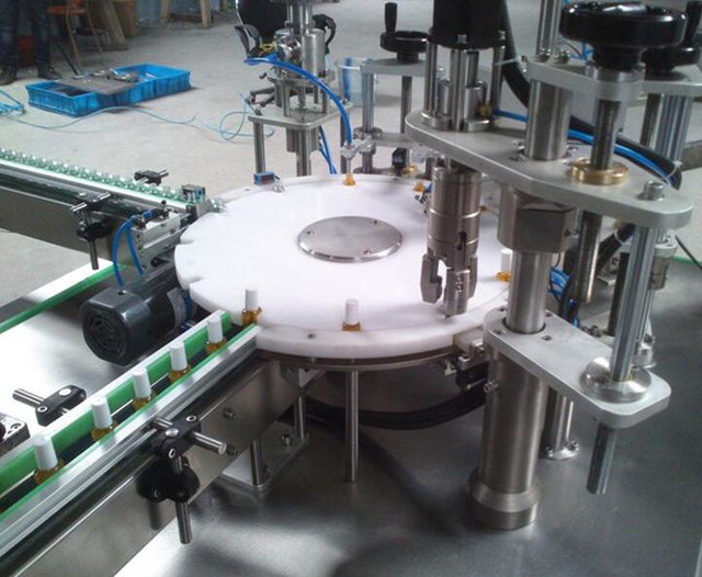 מכסה פיית מילוי.jpg