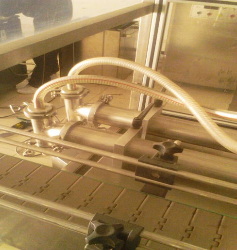 ראשים כפולים למכונת מילוי מצוידים ב-automatic.jpg