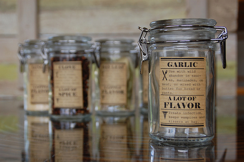 צנצנות זכוכית.jpg