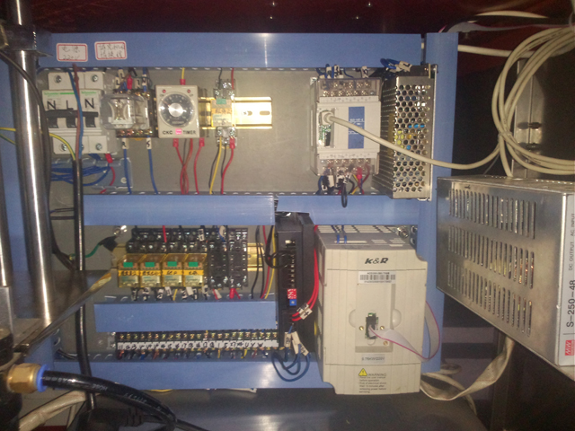 relays for filling sealing machines INSIDE צינורות אלומיניום מילוי מכונות איטום.jpg