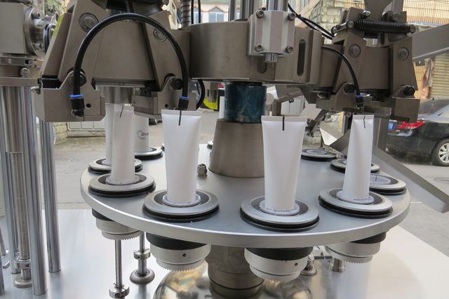 צינור מילוי אוטם line.jpg