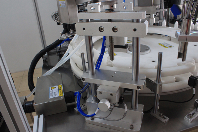 צינורות מילוי.JPG