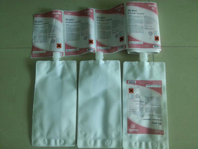 מכונות תיוג שקיות חצי אוטומטיות (4).jpg