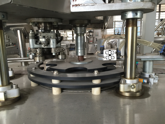 פחיות איטום אוטומטי חלק.jpg