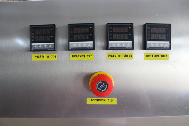 high speed automatic bottles screw capping machine tornillo de botella de nivelación de la máquina סגור תמונה של מכונת כיסוי בורג.jpg