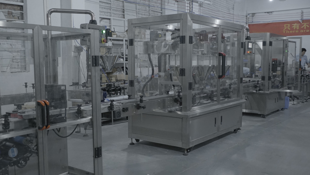 קו מילוי אבקה רופף קבלה במפעל.JPG