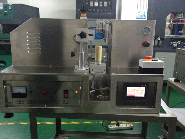 ultrasonic tube sealing equipment מכונת איטום צינור קולי.jpg