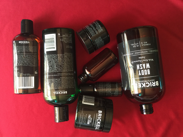 ציוד לתיוג מתגלגל לבקבוקים labeling.jpg