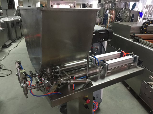 חרירי מכונת מילוי אנכיים.JPG