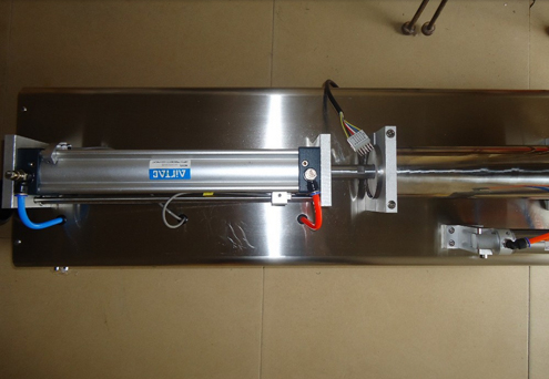 good quality liquid filling machines צילינדר למכונת מילוי.jpg