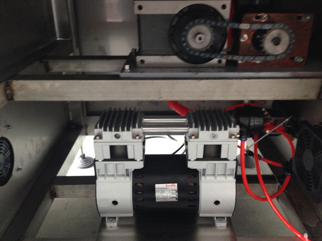 vacuum pump part from vacuum capping machine tank משאבת ואקום.jpg