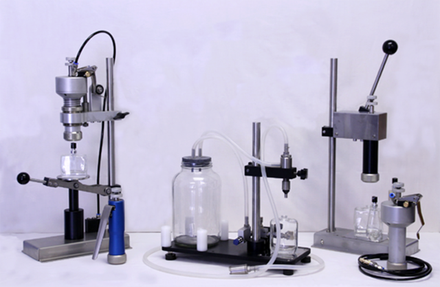 מכונות כיווץ לבקבוקי זכוכית.jpg