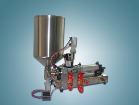 illustration of filling machine working מכונת מילוי הופר אופקית עבור שקיות זרבובית.jpg