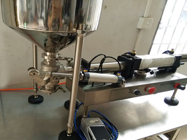 איור של מכונת מילוי.jpg