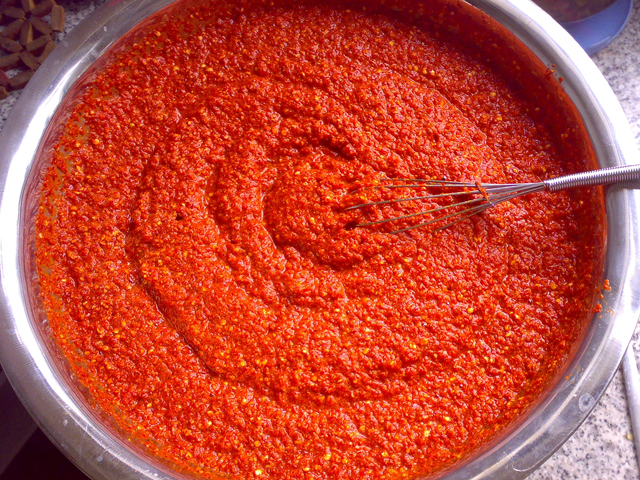 tomato sauce for filling רוטב פלפל.jpg
