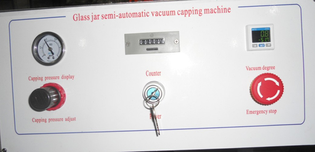 control panel from vacuum capping machines פאנל של מכונות מכסה ואקום.jpg