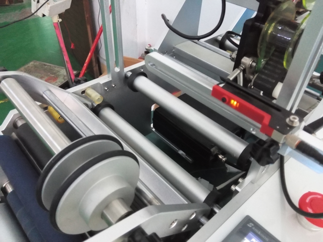 עבור ערן חצי אוטומטי צינורות תיוג מכונת מזרק עם 