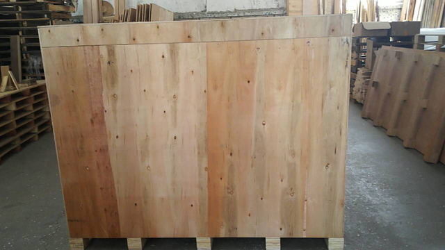 סילר קרטון במארז עץ.jpg