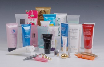 מכונת מילוי ואיטום צינורות פלסטיק.jpg