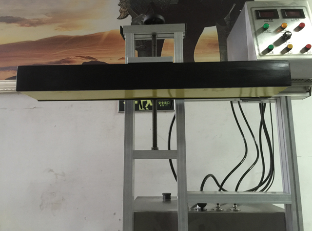 מכונות איטום אינדוקציה לקירור מים.jpg